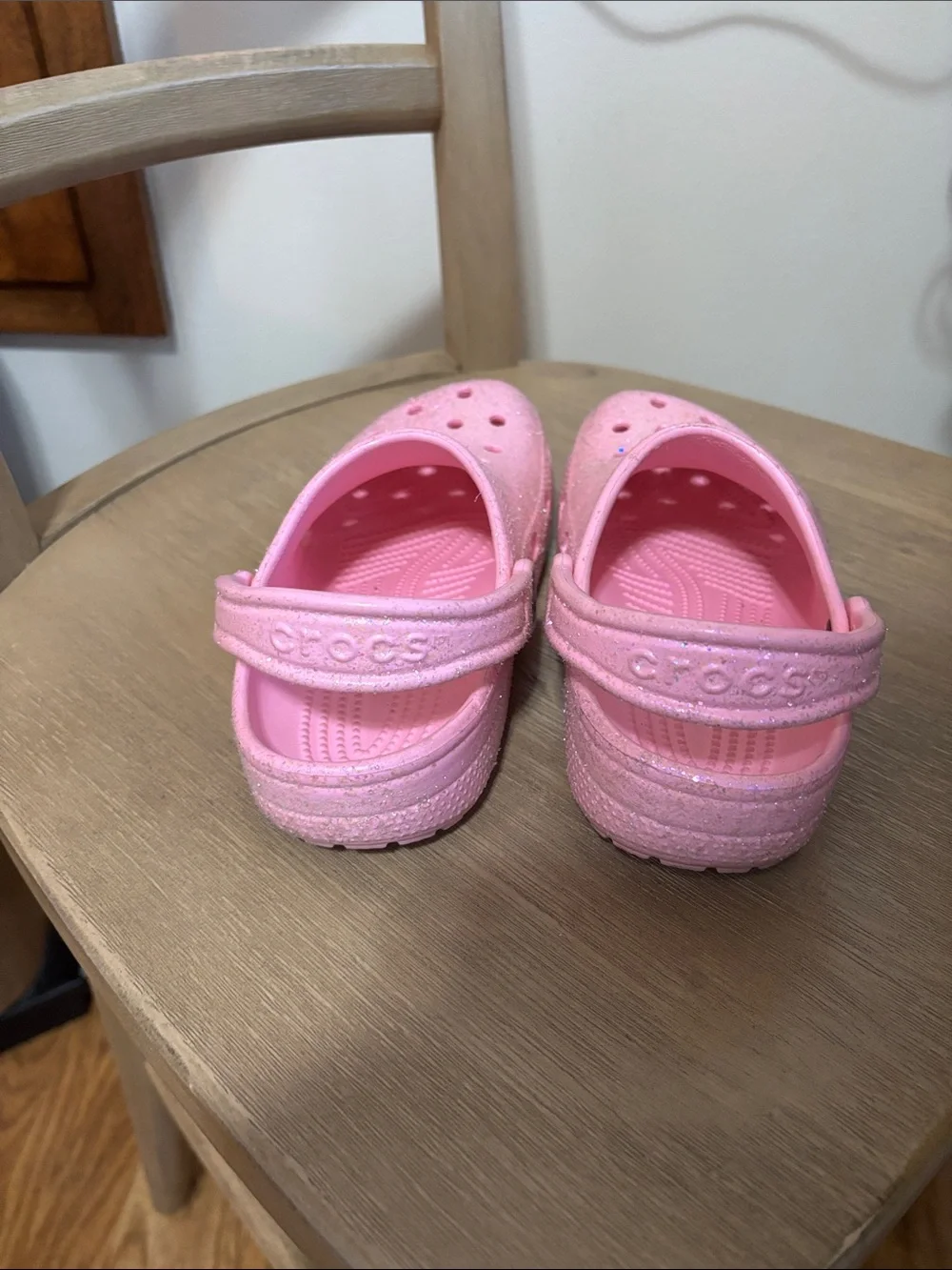 Crocs Classic Glitter Clog - Kids size J2